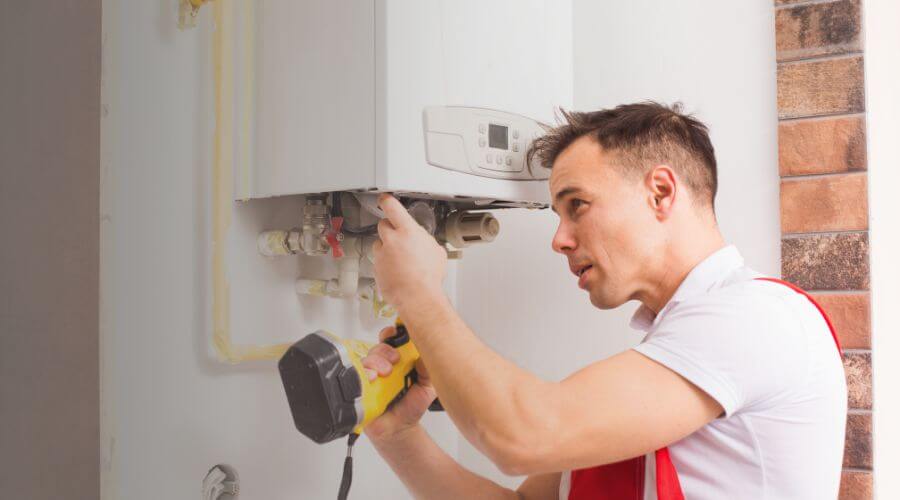 Expert burst pipe repair services in New London, MO